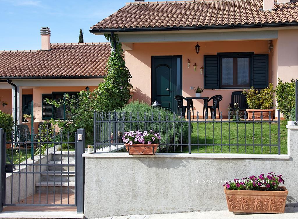 Residence Ai Campi Da Golf Saturnia Exterior photo