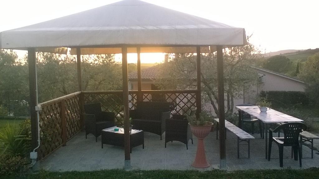 Residence Ai Campi Da Golf Saturnia Exterior photo
