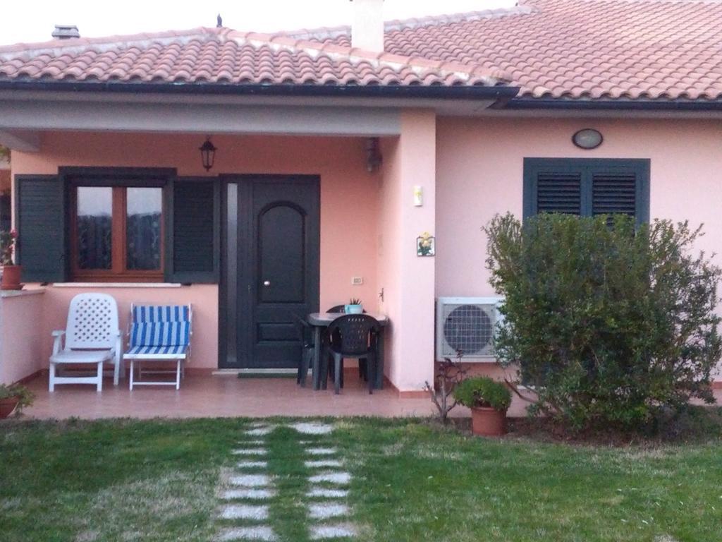 Residence Ai Campi Da Golf Saturnia Exterior photo
