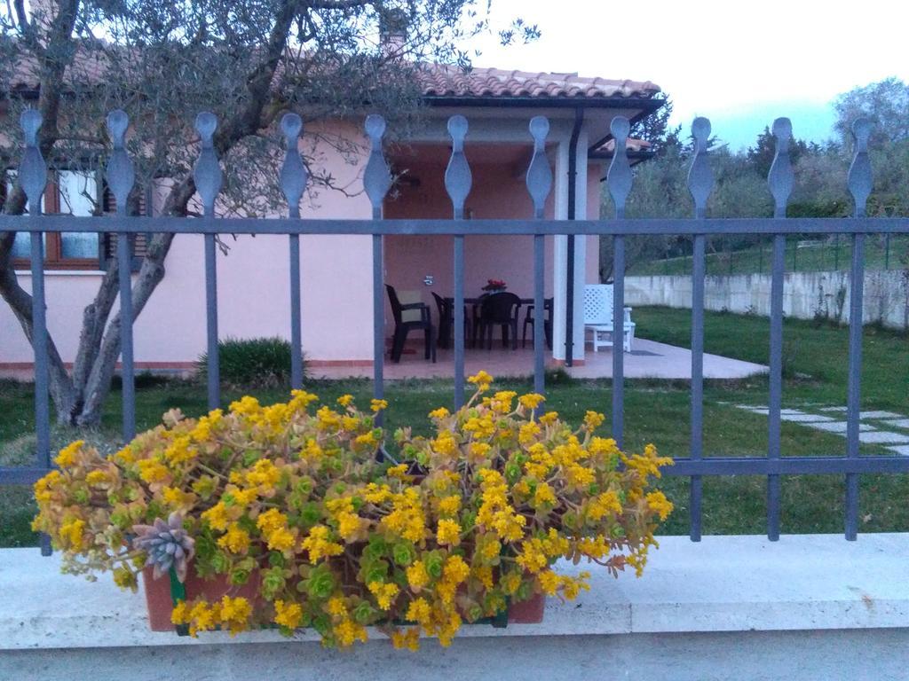 Residence Ai Campi Da Golf Saturnia Exterior photo