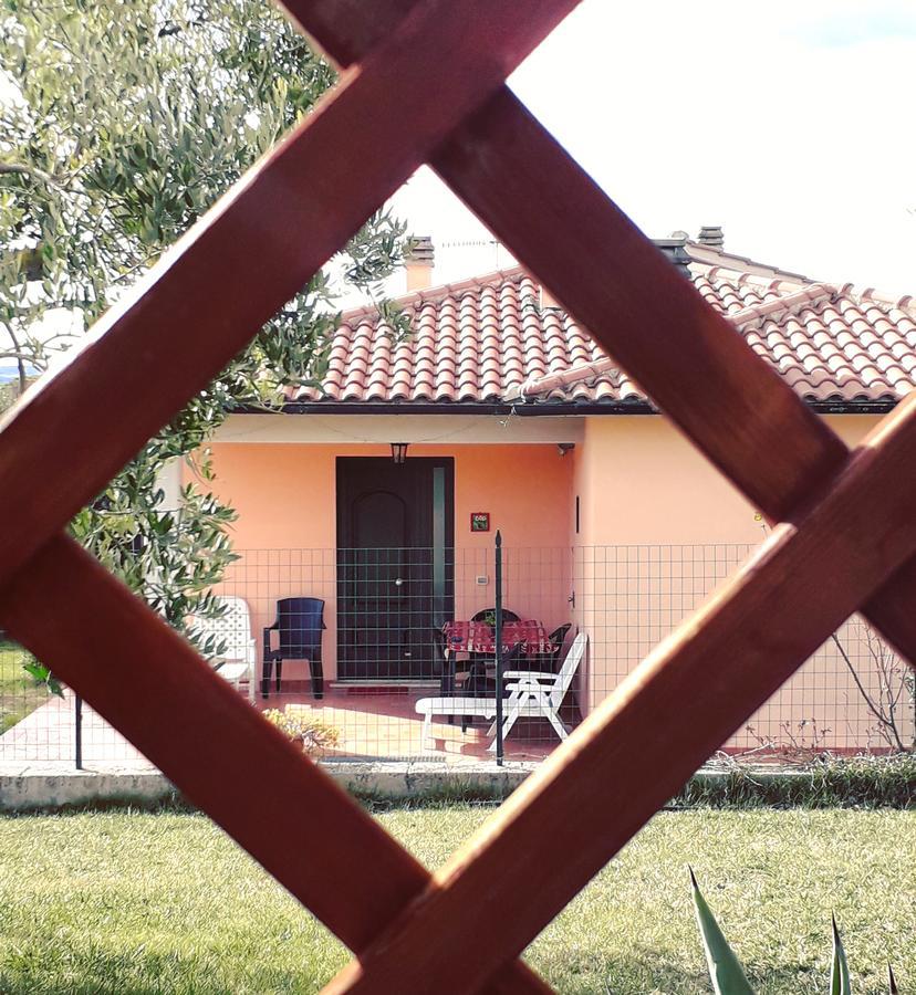 Residence Ai Campi Da Golf Saturnia Exterior photo