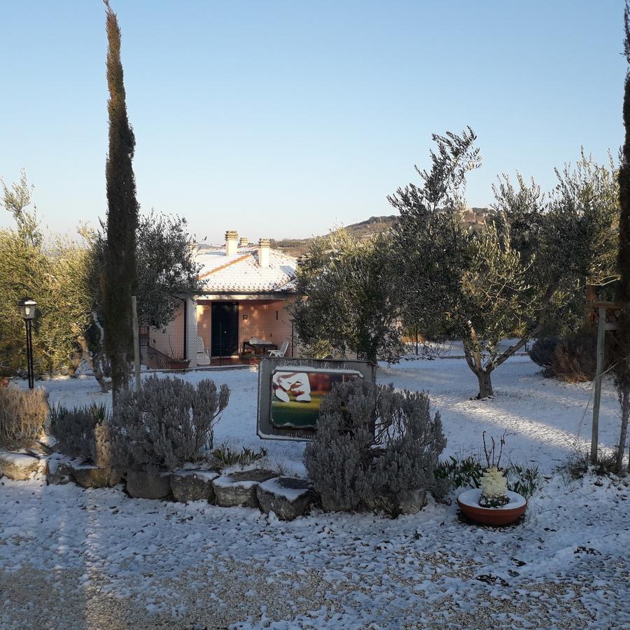 Residence Ai Campi Da Golf Saturnia Exterior photo