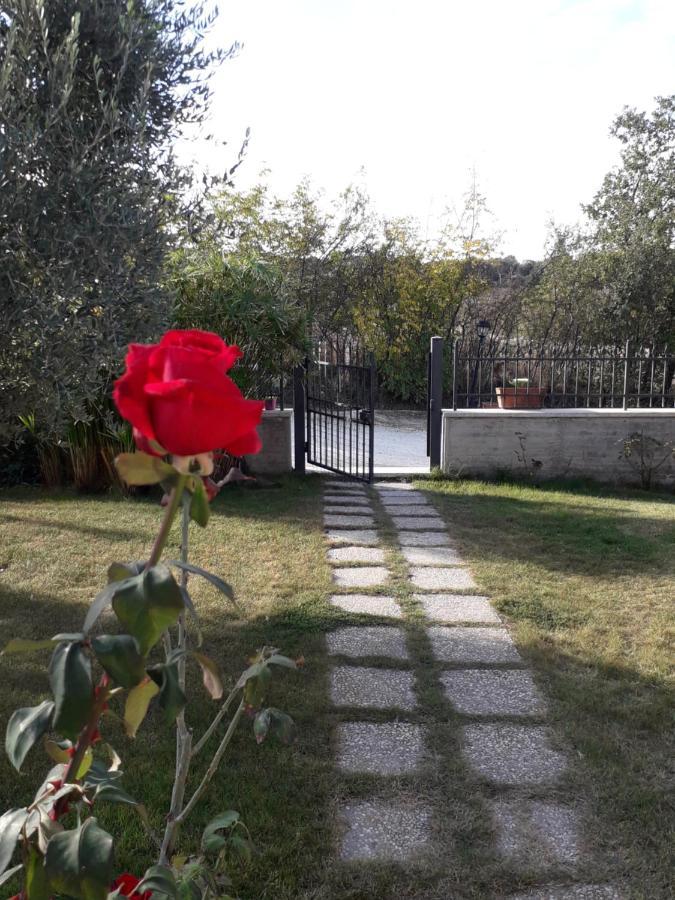 Residence Ai Campi Da Golf Saturnia Exterior photo