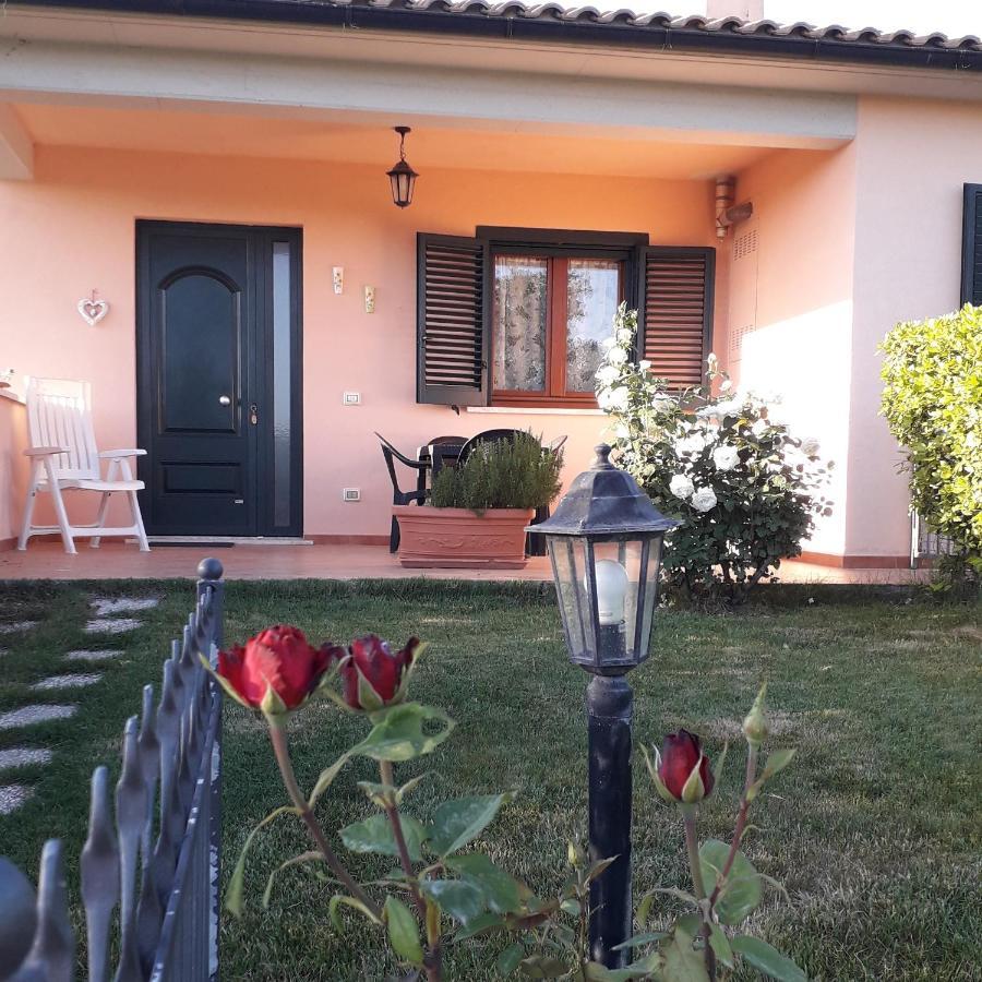 Residence Ai Campi Da Golf Saturnia Exterior photo